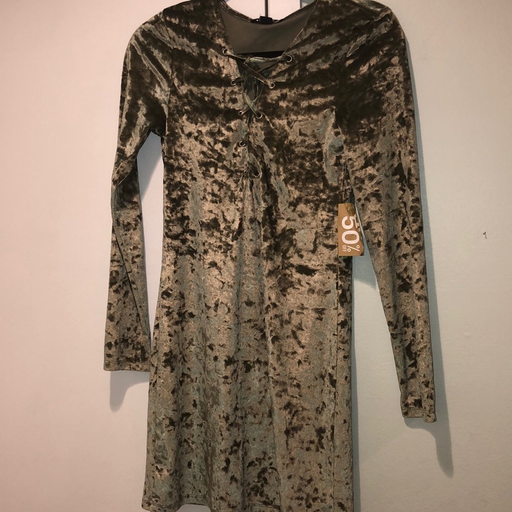 Forever 21 Green Velvet Dress